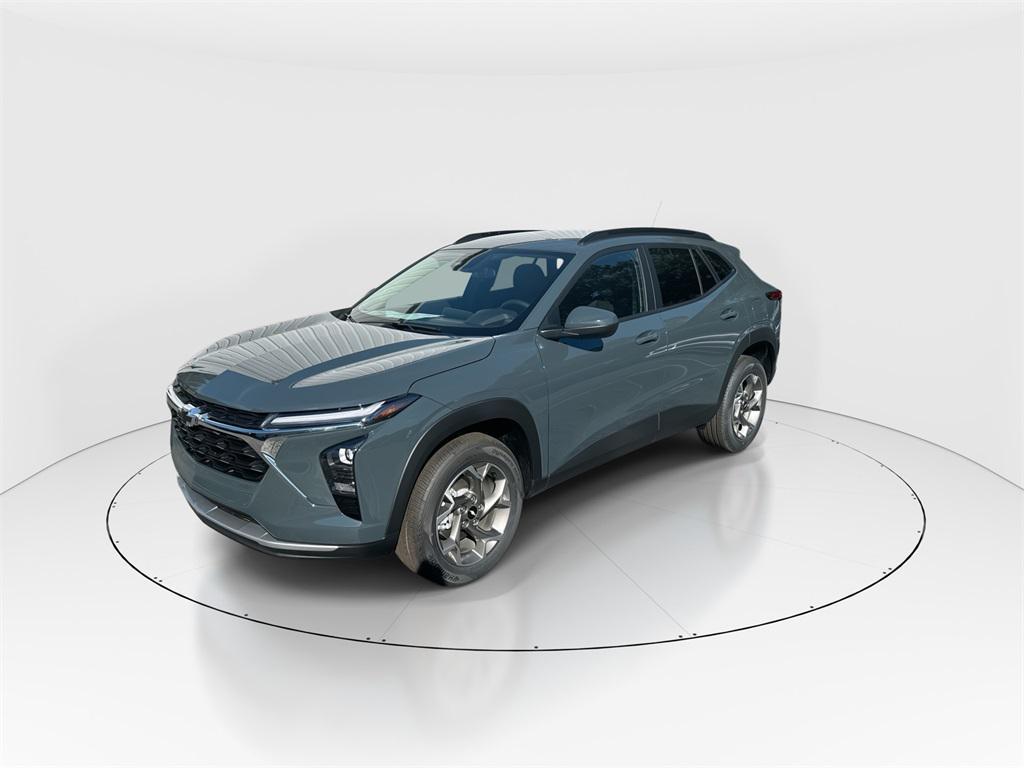 new 2025 Chevrolet Trax car, priced at $26,290