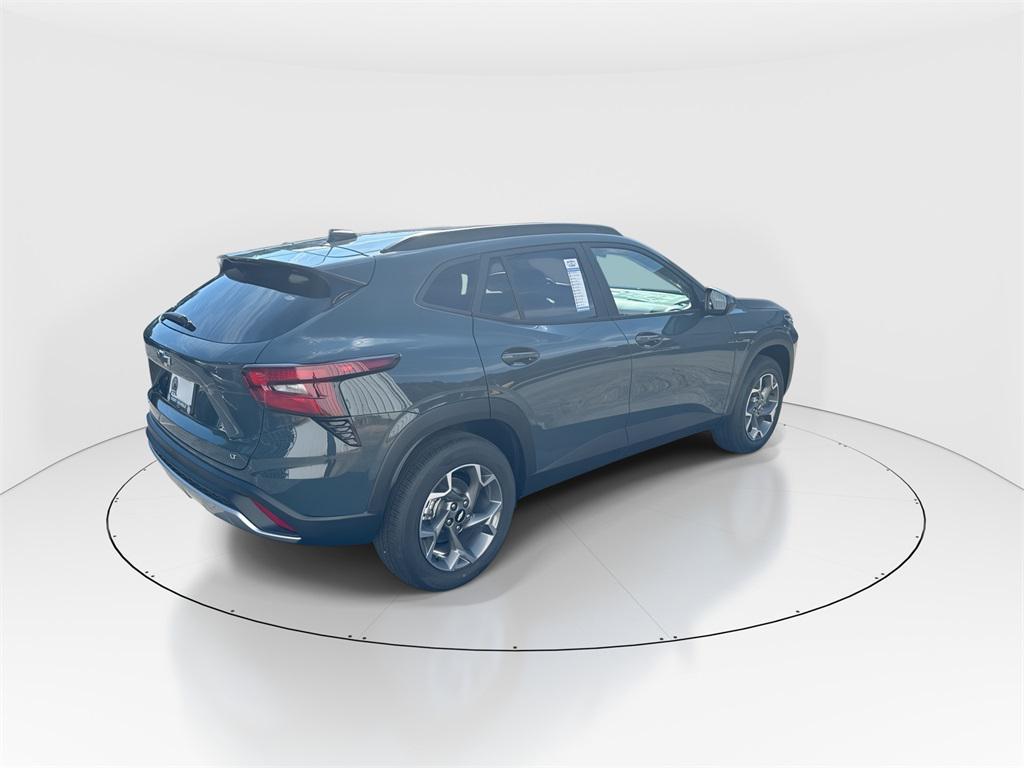 new 2025 Chevrolet Trax car, priced at $26,290
