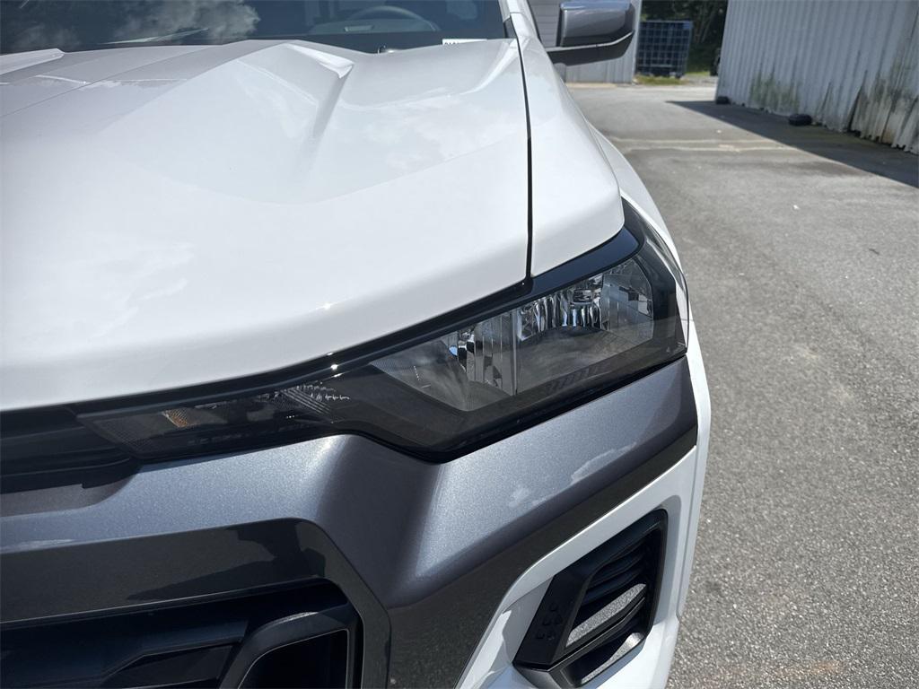 new 2025 Chevrolet Colorado car, priced at $35,064
