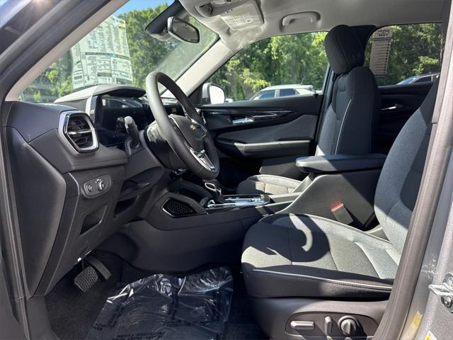 new 2025 Chevrolet TrailBlazer car, priced at $26,945