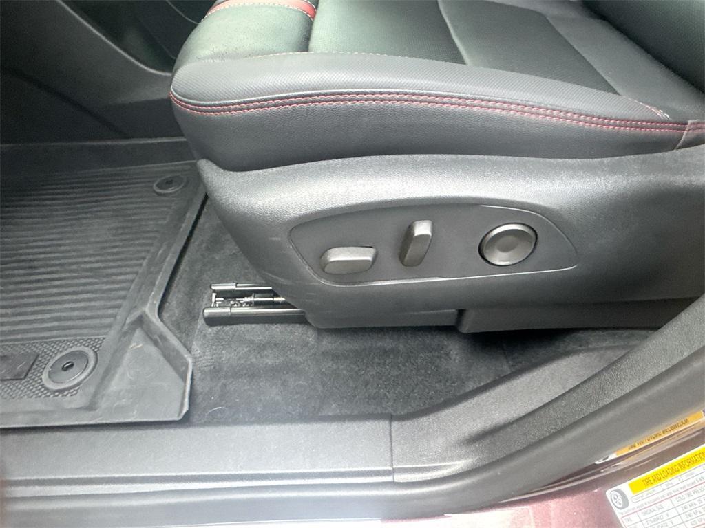 used 2024 Chevrolet Traverse car, priced at $46,202