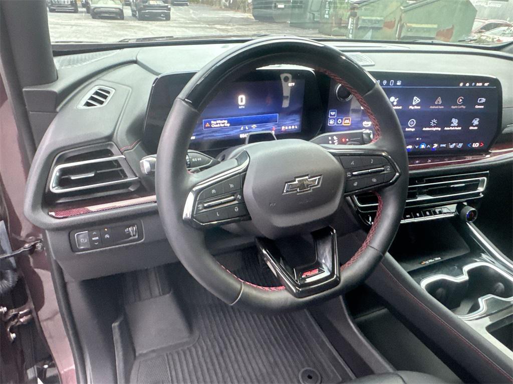 used 2024 Chevrolet Traverse car, priced at $46,202