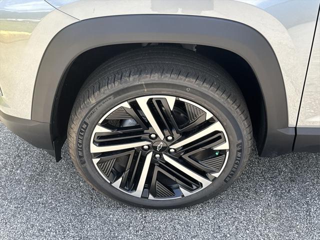new 2026 Chevrolet Equinox car, priced at $35,467