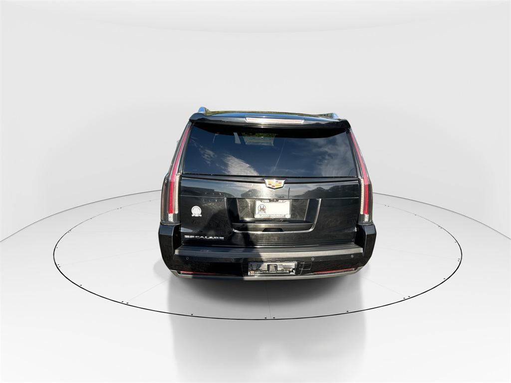 used 2020 Cadillac Escalade ESV car, priced at $36,976