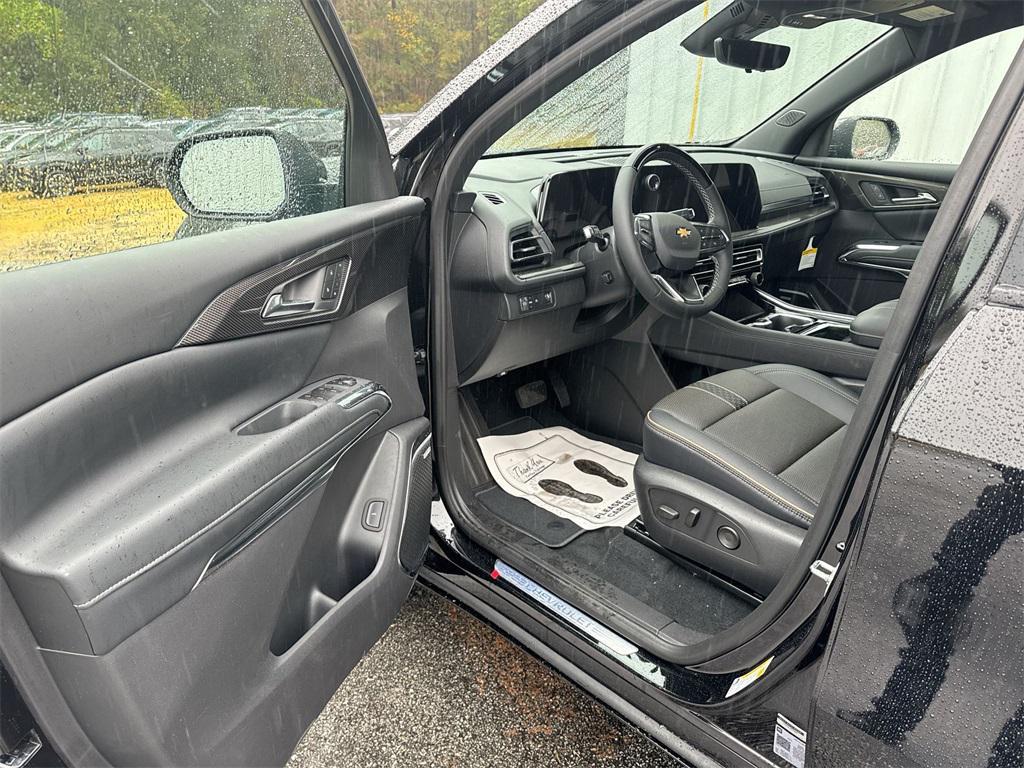 new 2026 Chevrolet Traverse car, priced at $56,995