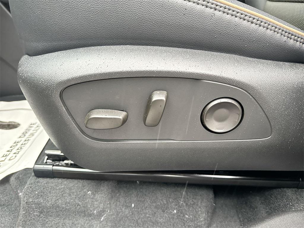 new 2026 Chevrolet Traverse car, priced at $56,995