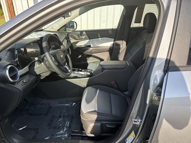 new 2025 Chevrolet Trax car, priced at $24,511