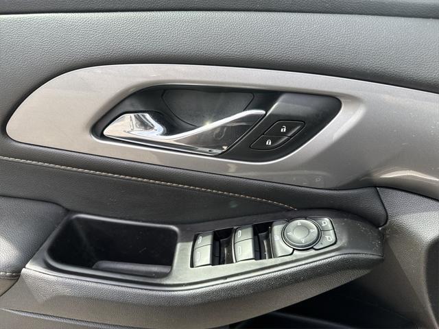 used 2020 Chevrolet Traverse car, priced at $19,452
