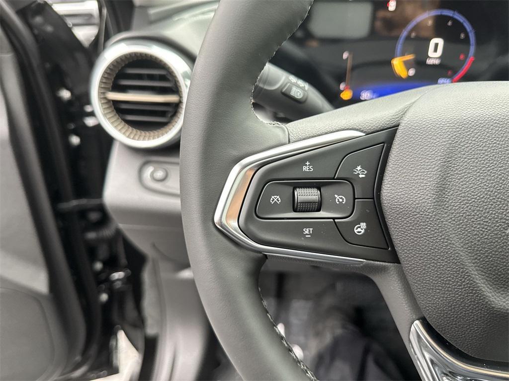 new 2025 Chevrolet Trax car, priced at $26,510