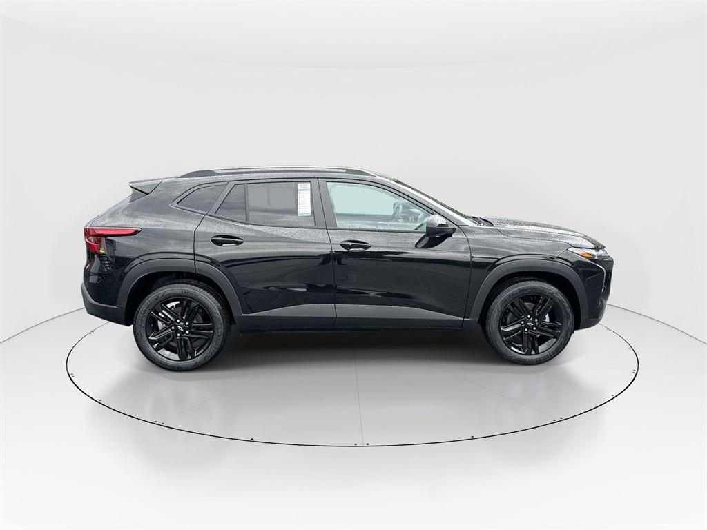 new 2025 Chevrolet Trax car, priced at $26,510
