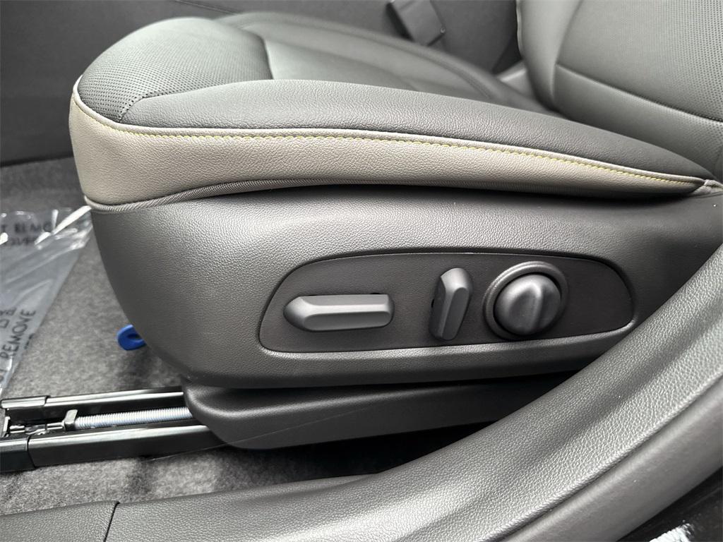 new 2025 Chevrolet Trax car, priced at $26,510