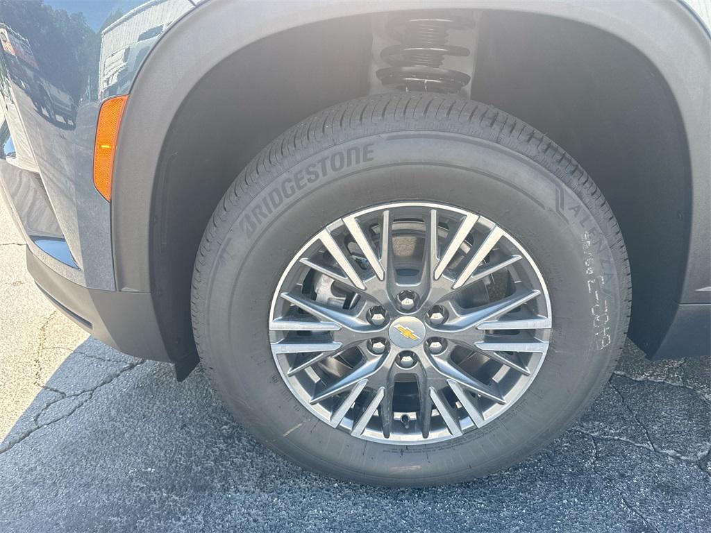 new 2026 Chevrolet Traverse car, priced at $42,695