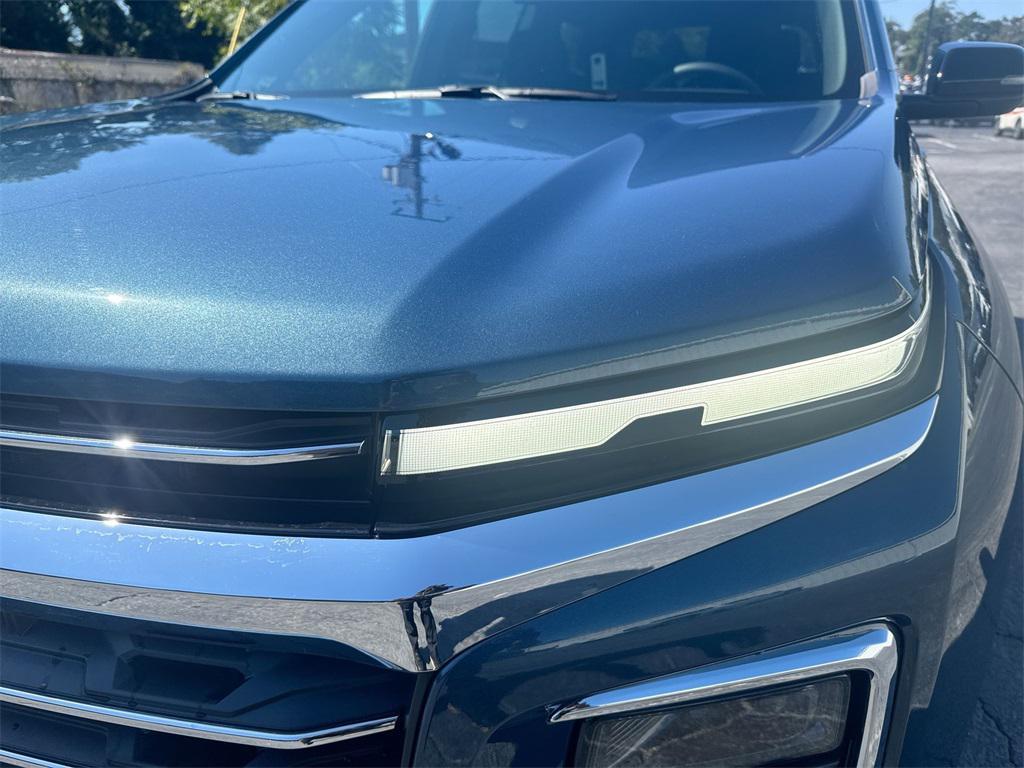 new 2026 Chevrolet Traverse car, priced at $42,695