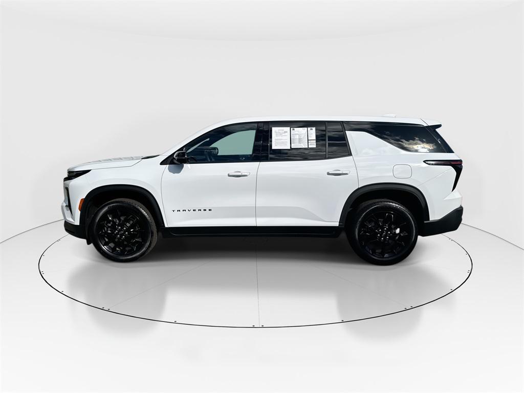 used 2024 Chevrolet Traverse car, priced at $35,875