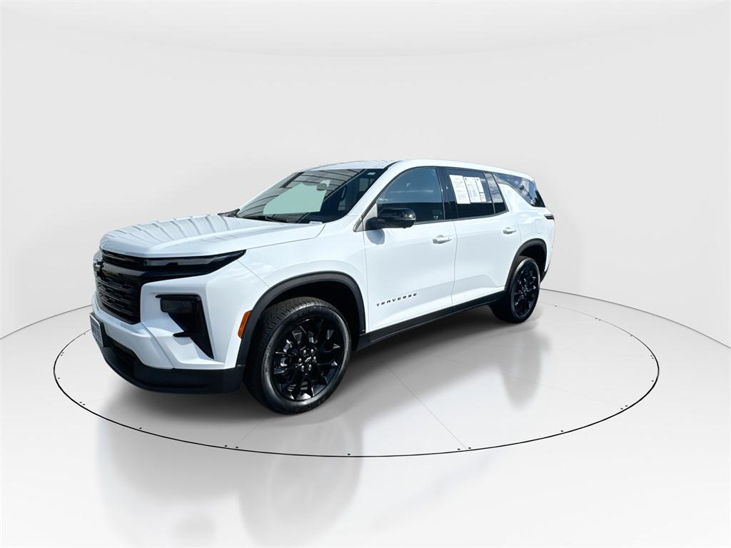 used 2024 Chevrolet Traverse car, priced at $35,875