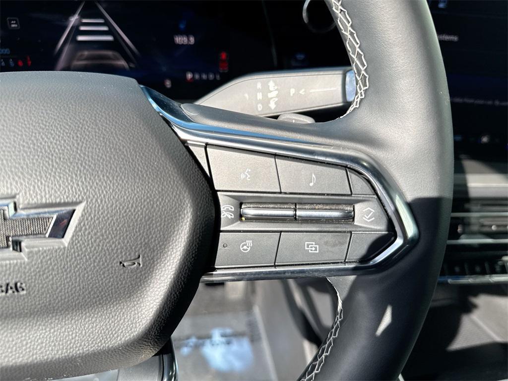 used 2024 Chevrolet Traverse car, priced at $35,875