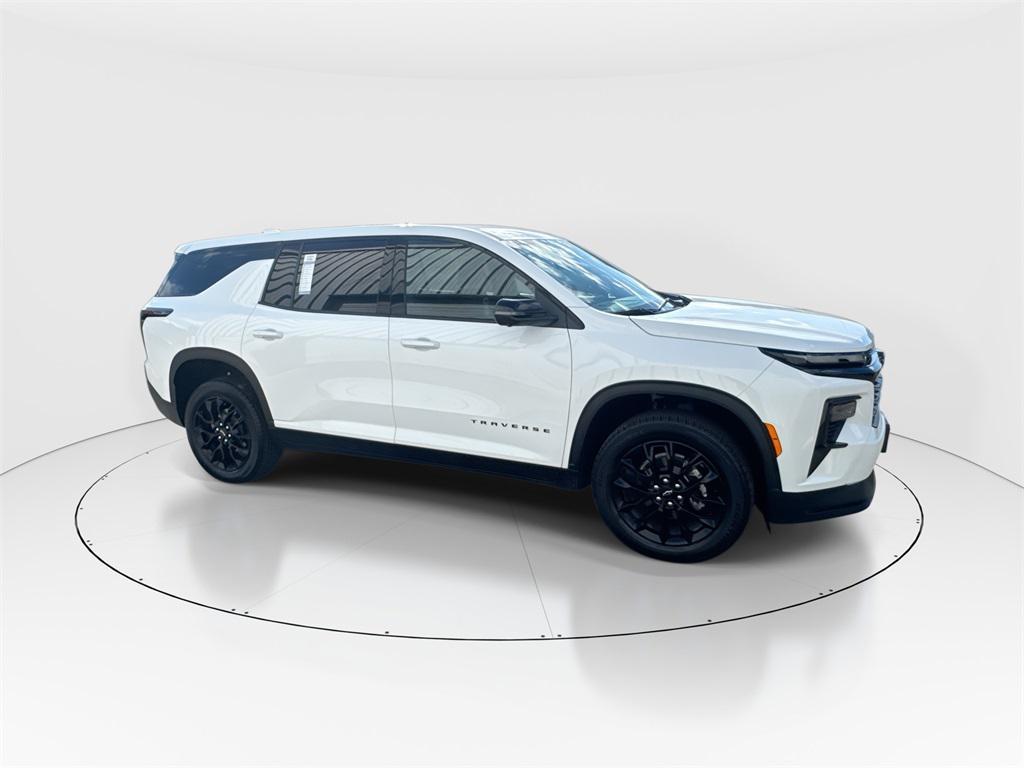 used 2024 Chevrolet Traverse car, priced at $35,875