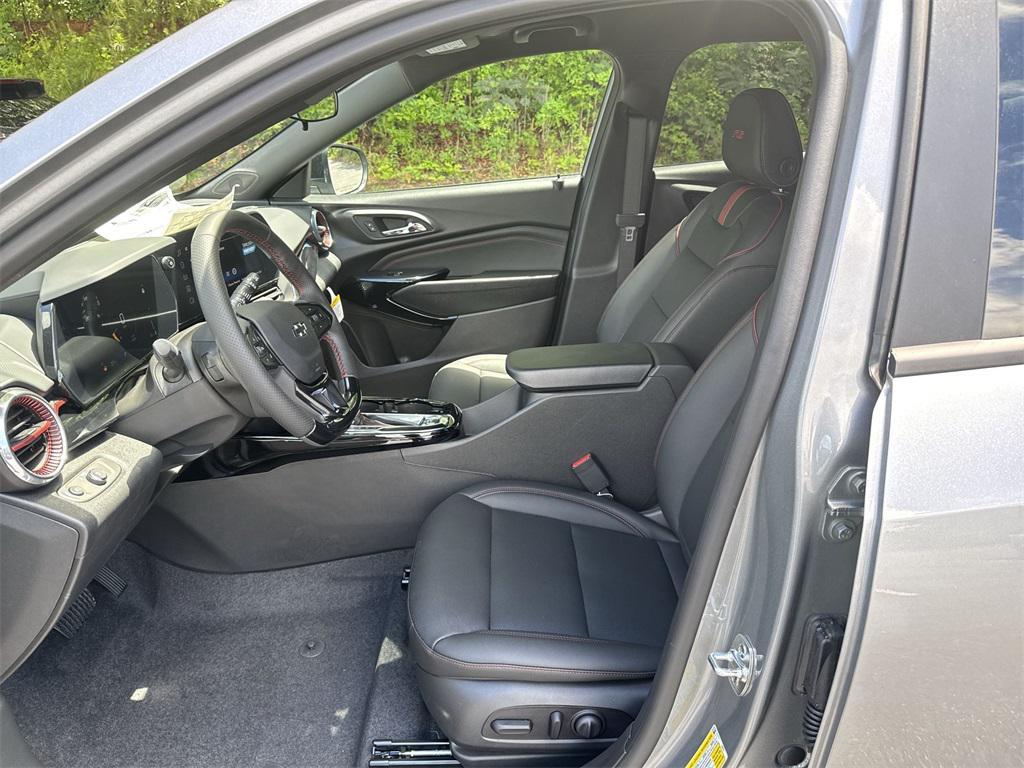 new 2025 Chevrolet Trax car, priced at $25,236