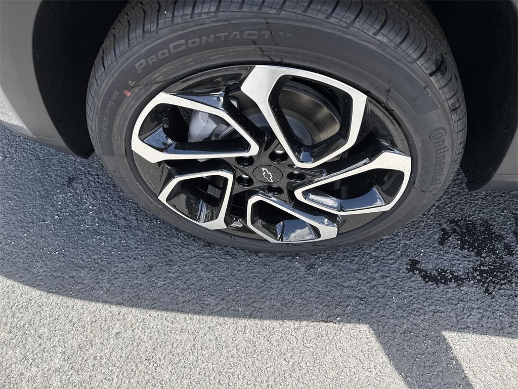 new 2025 Chevrolet Trax car, priced at $25,236