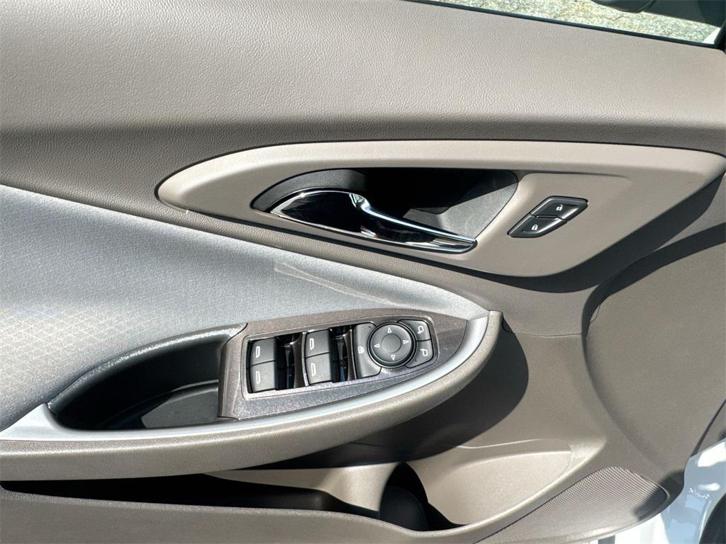 new 2024 Chevrolet Malibu car, priced at $25,795