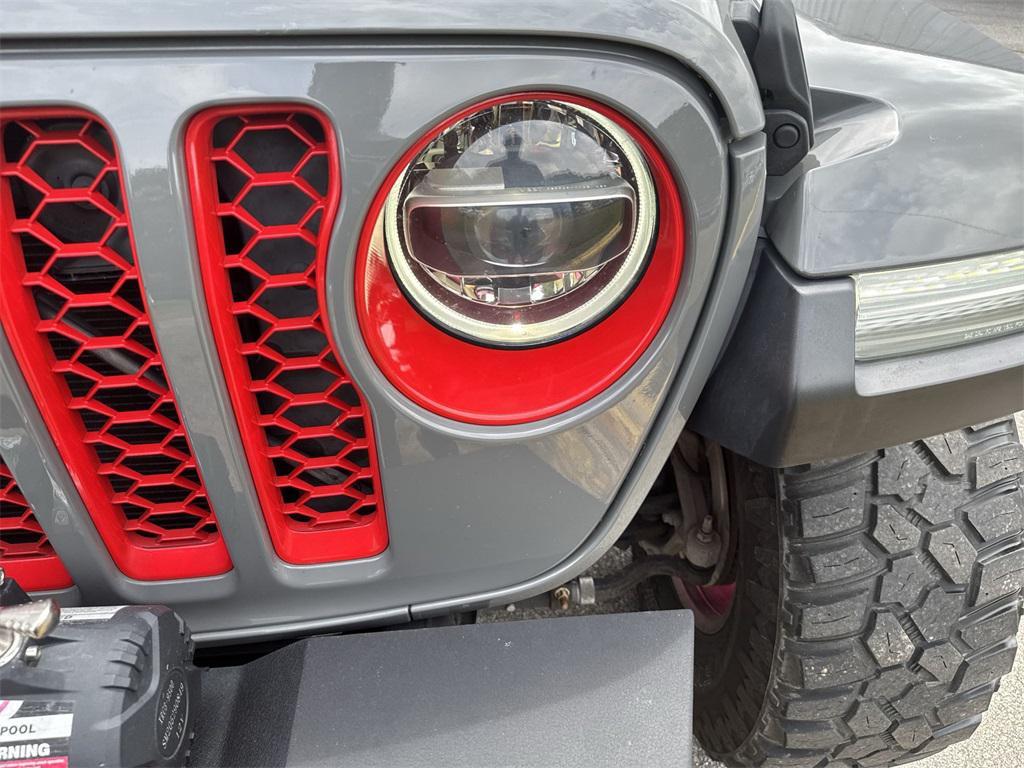 used 2021 Jeep Gladiator car, priced at $34,347