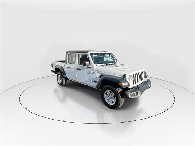 used 2023 Jeep Gladiator car, priced at $28,222