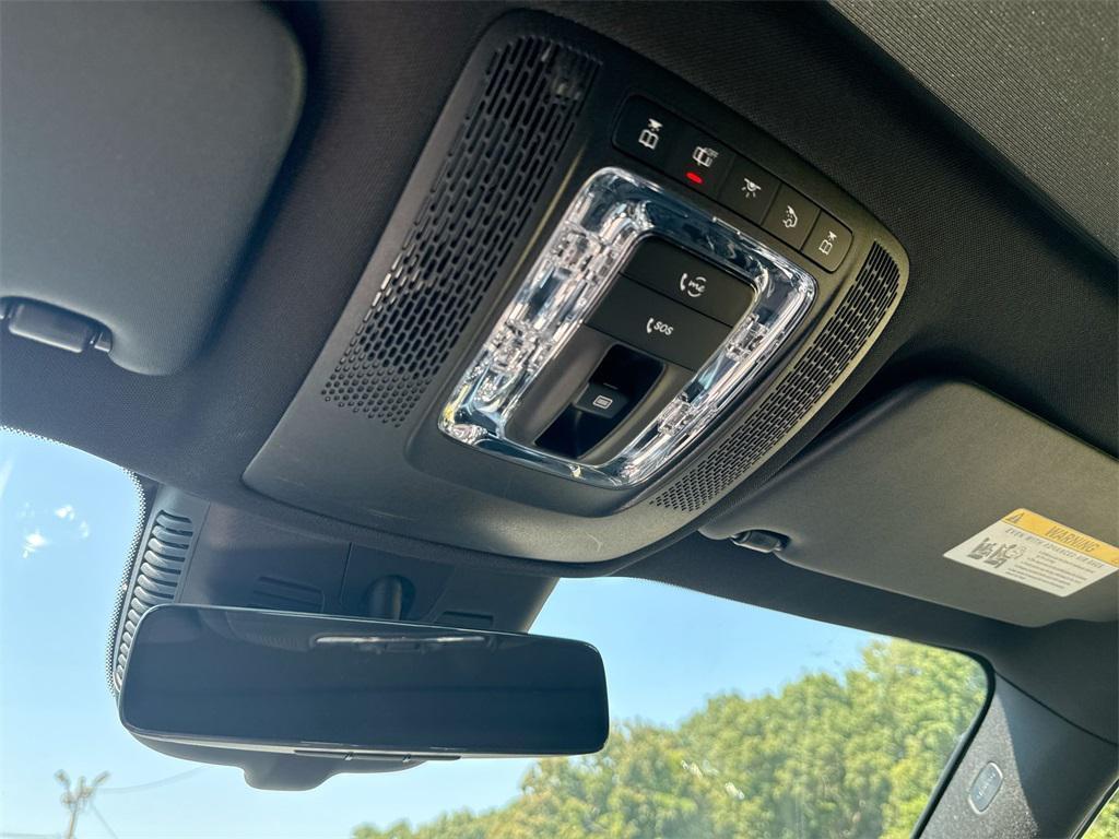 used 2024 Mercedes-Benz GLB 250 car, priced at $35,877