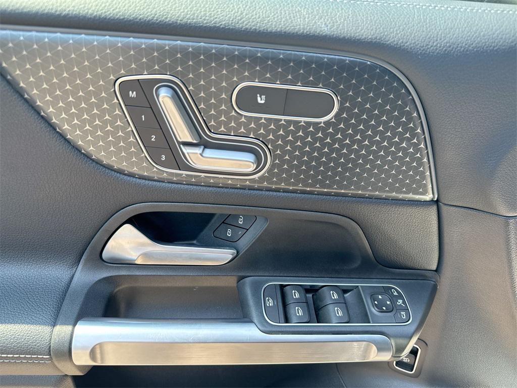 used 2024 Mercedes-Benz GLB 250 car, priced at $35,877