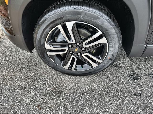 new 2025 Chevrolet TrailBlazer car, priced at $26,945