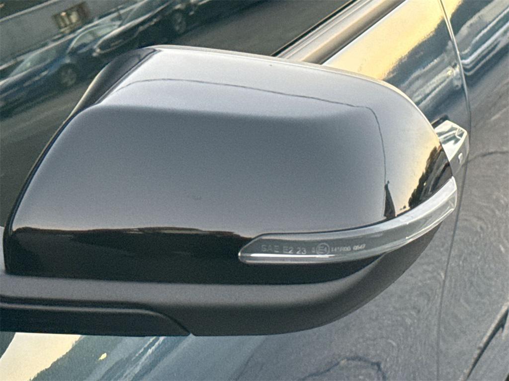 used 2025 Chevrolet Traverse car, priced at $36,922