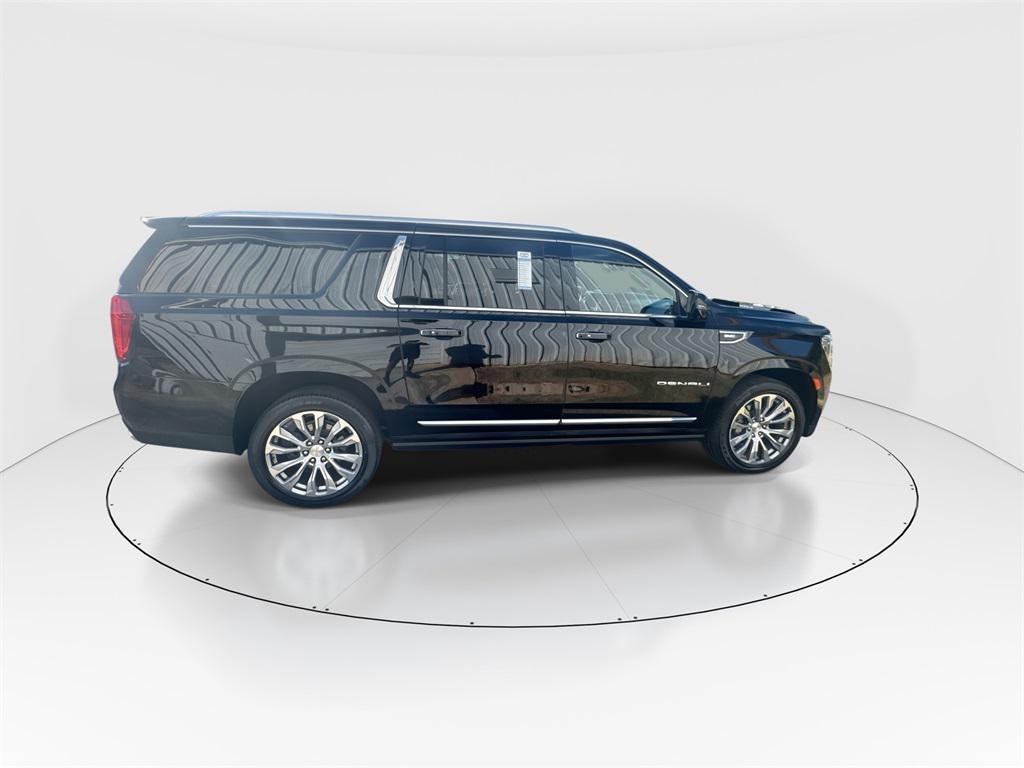 used 2022 GMC Yukon XL car, priced at $42,776