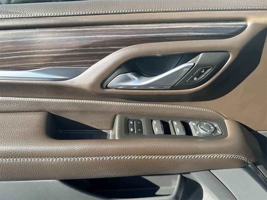 used 2022 GMC Yukon XL car, priced at $42,776