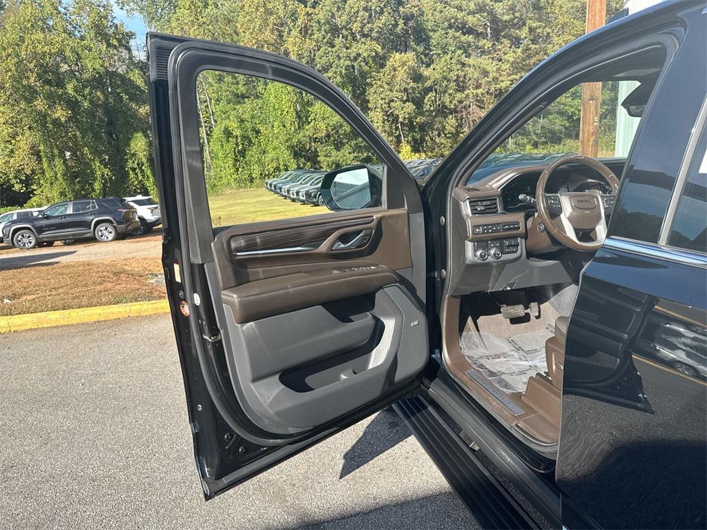 used 2022 GMC Yukon XL car, priced at $42,776