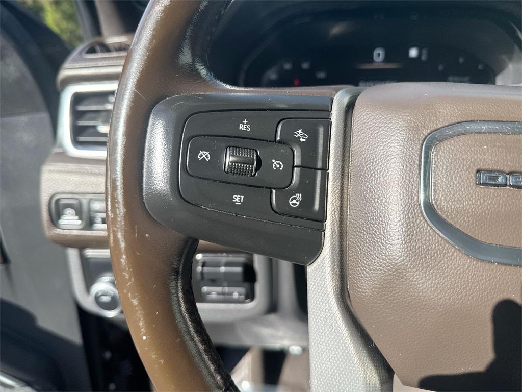 used 2022 GMC Yukon XL car, priced at $42,776