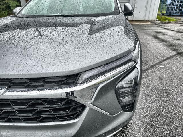 new 2025 Chevrolet Trax car, priced at $24,511