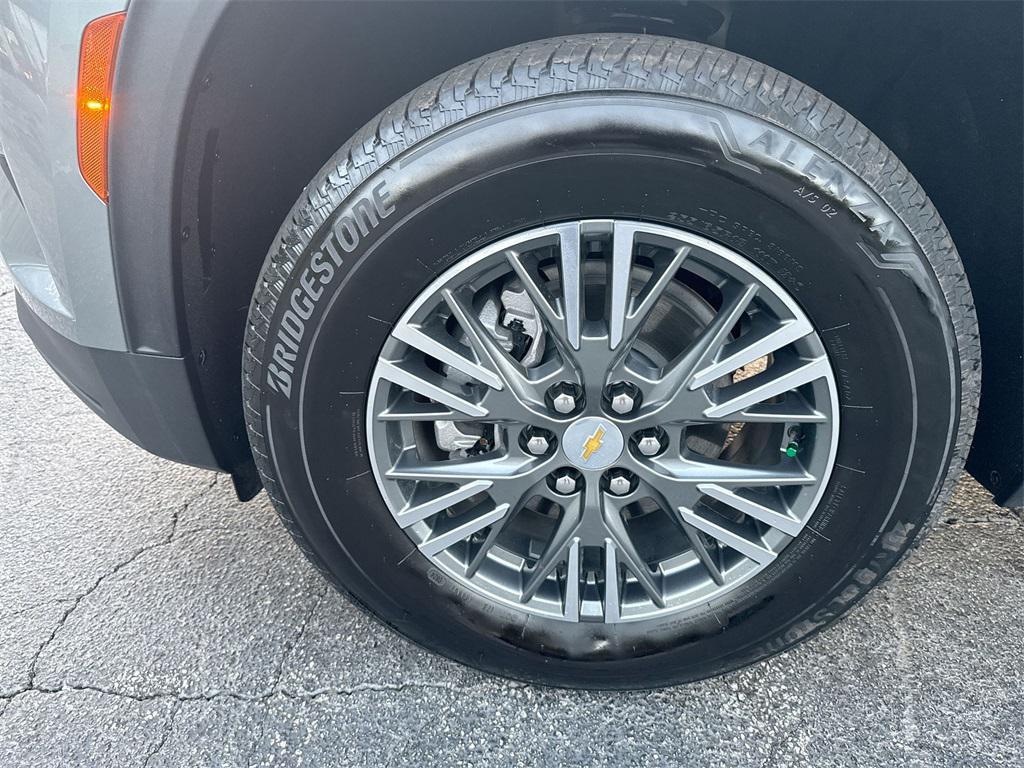 used 2024 Chevrolet Traverse car, priced at $36,962