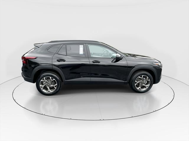 new 2025 Chevrolet Trax car, priced at $25,128