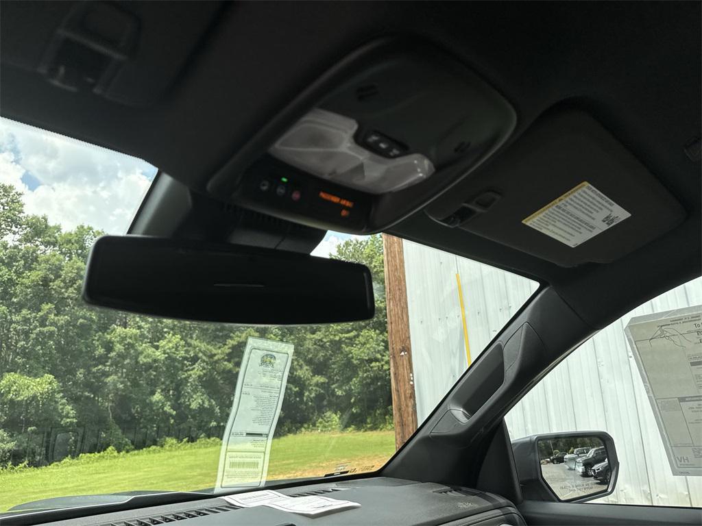 new 2025 Chevrolet Colorado car, priced at $33,064