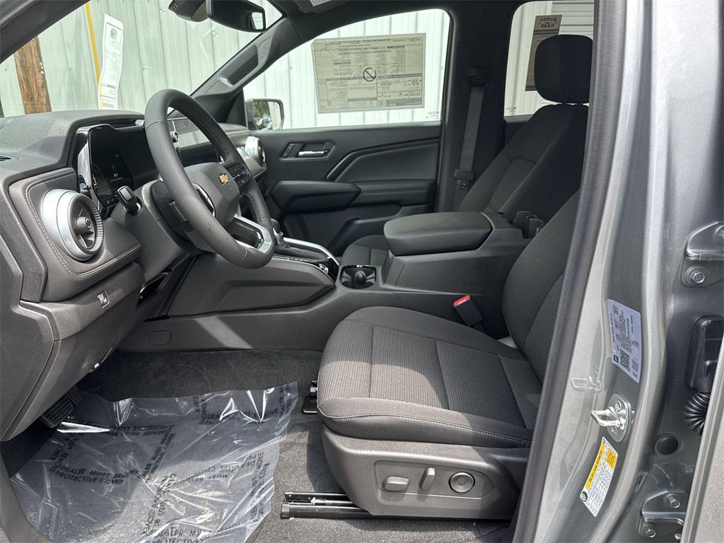new 2025 Chevrolet Colorado car, priced at $33,064