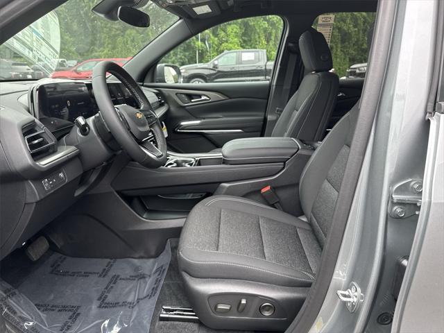 new 2025 Chevrolet Traverse car, priced at $42,195