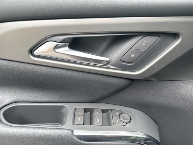 new 2025 Chevrolet Traverse car, priced at $42,195
