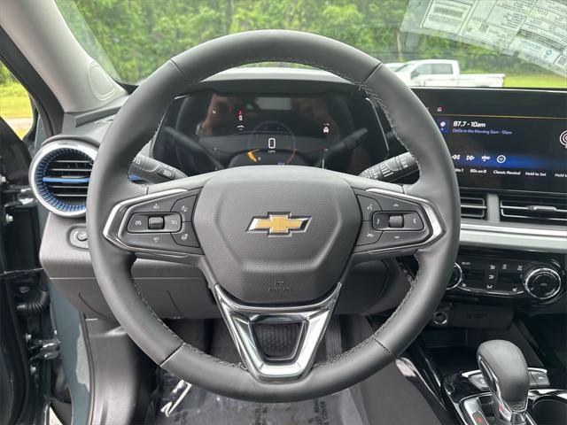 new 2025 Chevrolet Trax car, priced at $25,250