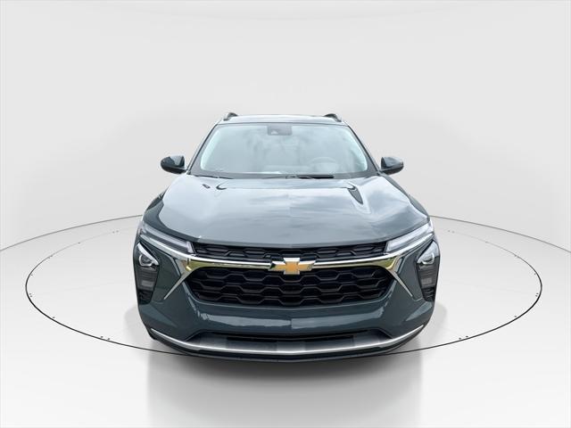 new 2025 Chevrolet Trax car, priced at $25,250