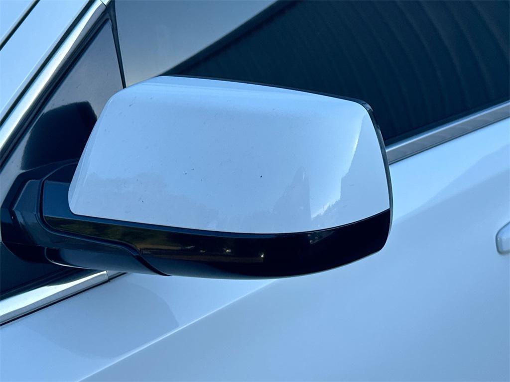 used 2015 Chevrolet Suburban car, priced at $13,862