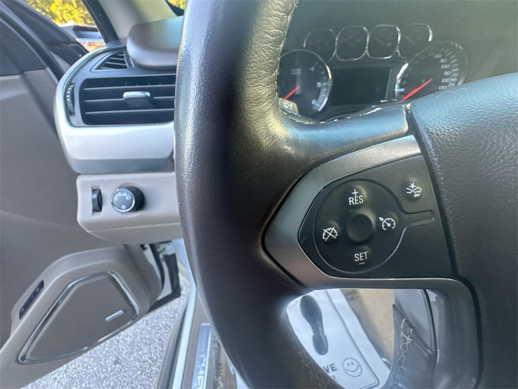 used 2015 Chevrolet Suburban car, priced at $13,862