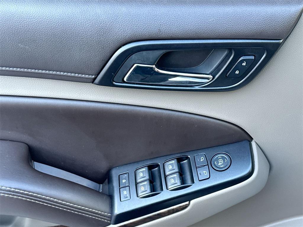 used 2015 Chevrolet Suburban car, priced at $13,862