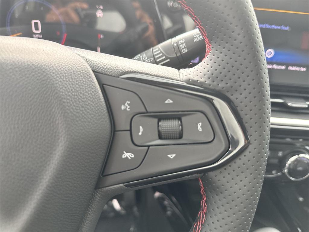 new 2025 Chevrolet Trax car, priced at $25,998