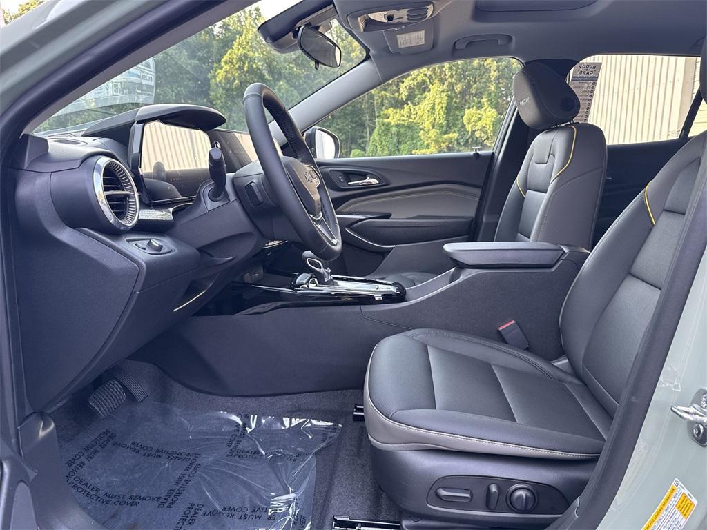 new 2025 Chevrolet Trax car, priced at $27,342