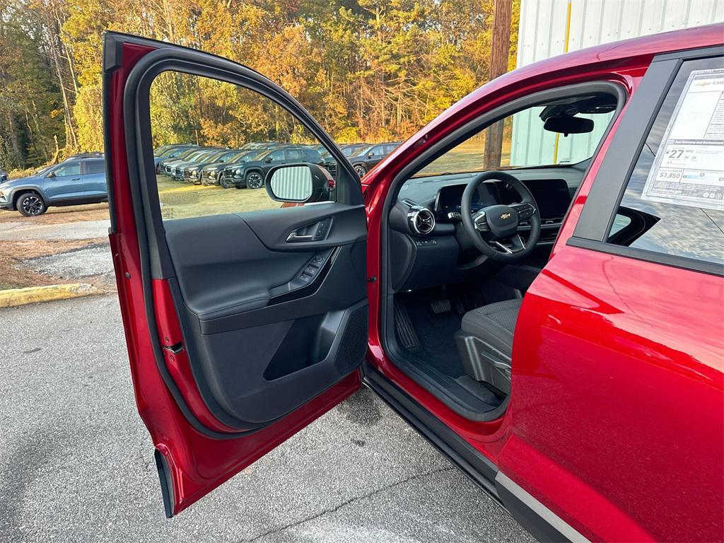 new 2026 Chevrolet Equinox car, priced at $30,548