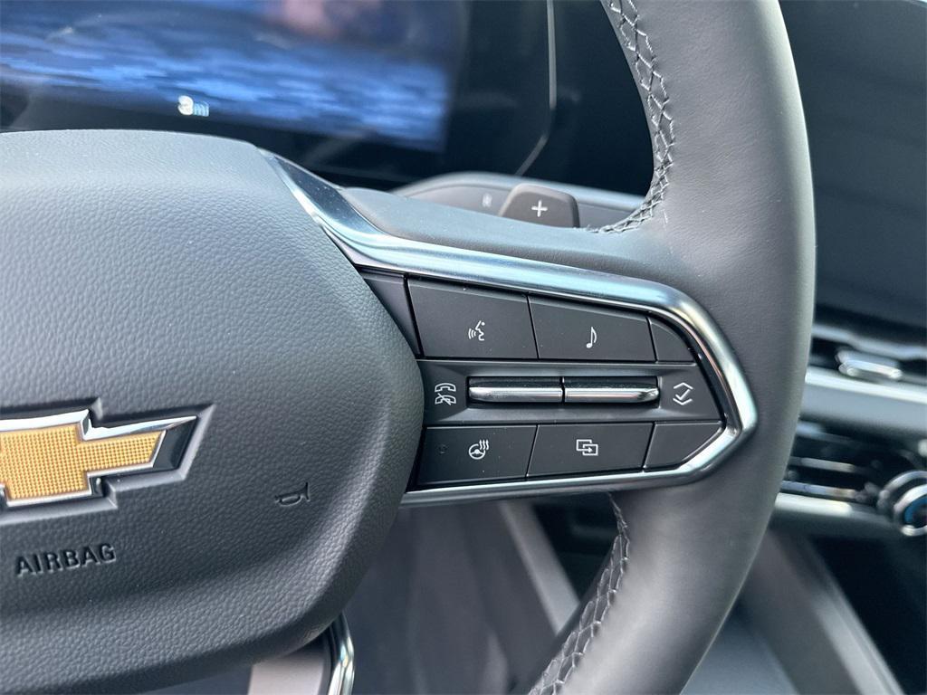 new 2026 Chevrolet Equinox car, priced at $30,548